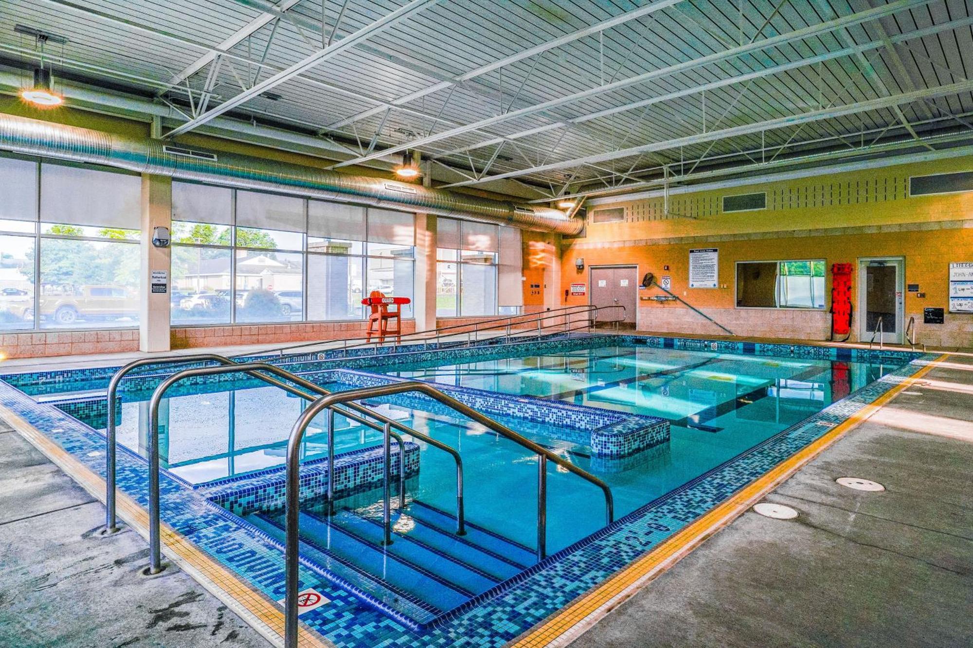 Jeffrey Lane Condos Thayerville Chambre photo