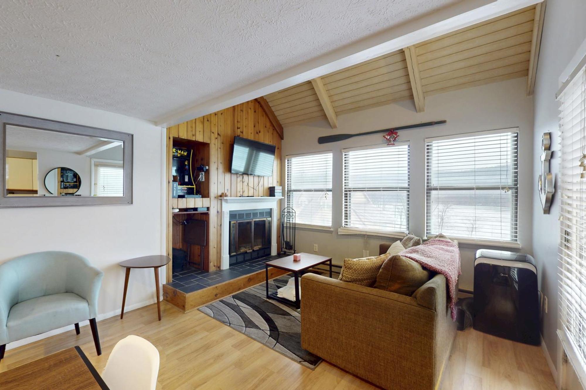 Jeffrey Lane Condos Thayerville Chambre photo