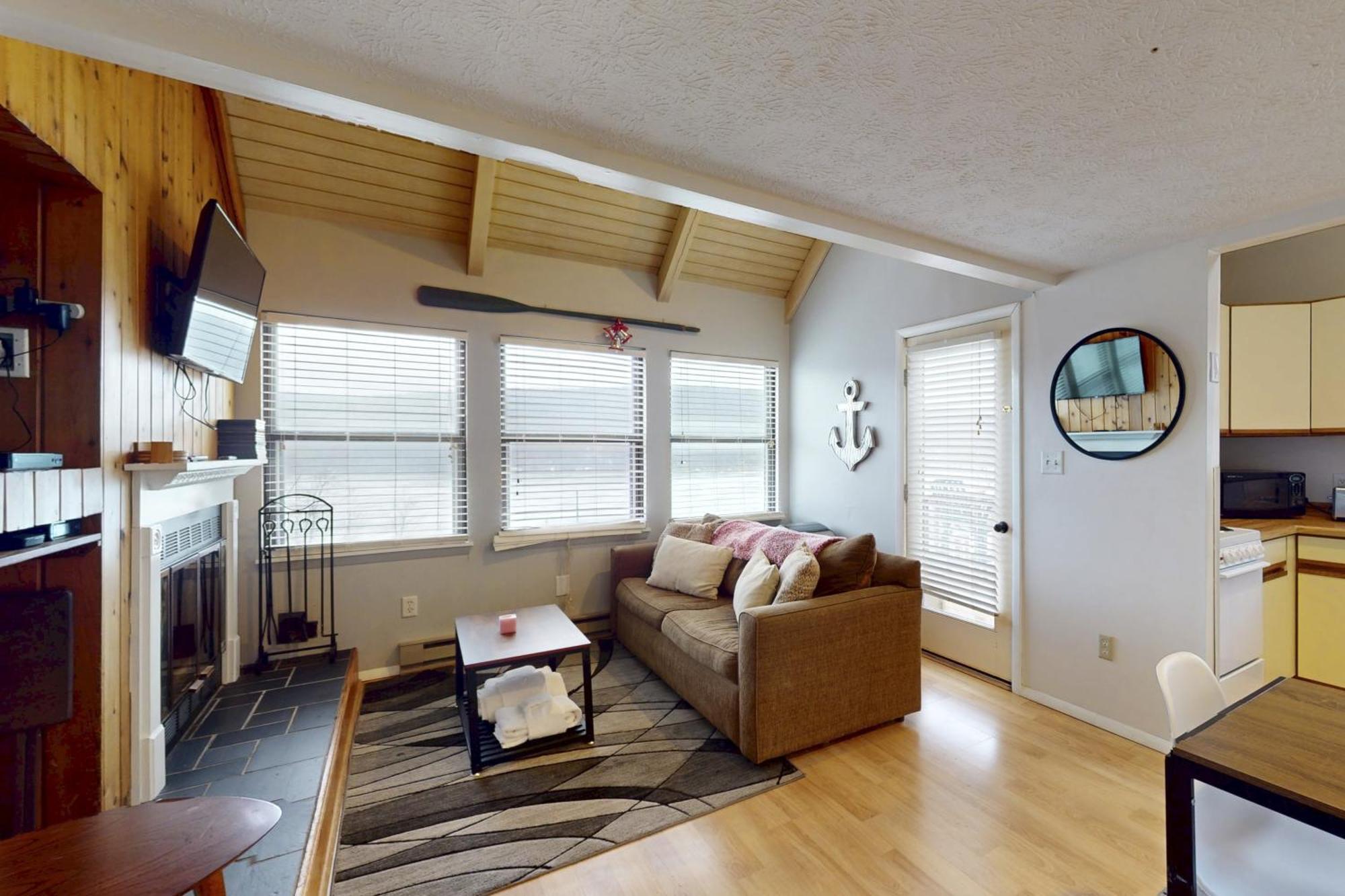 Jeffrey Lane Condos Thayerville Chambre photo