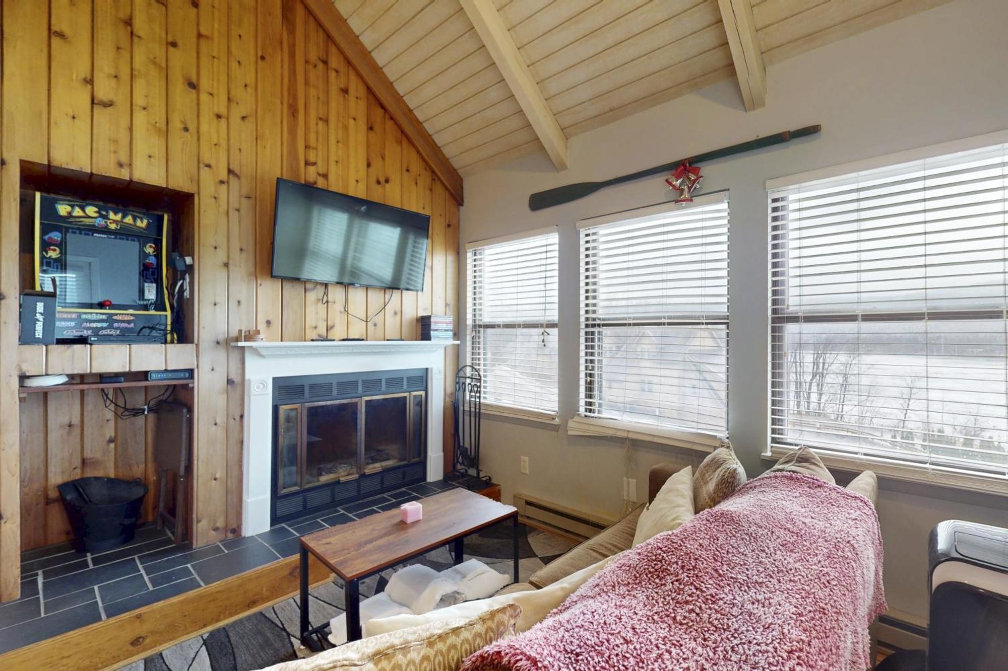 Jeffrey Lane Condos Thayerville Chambre photo